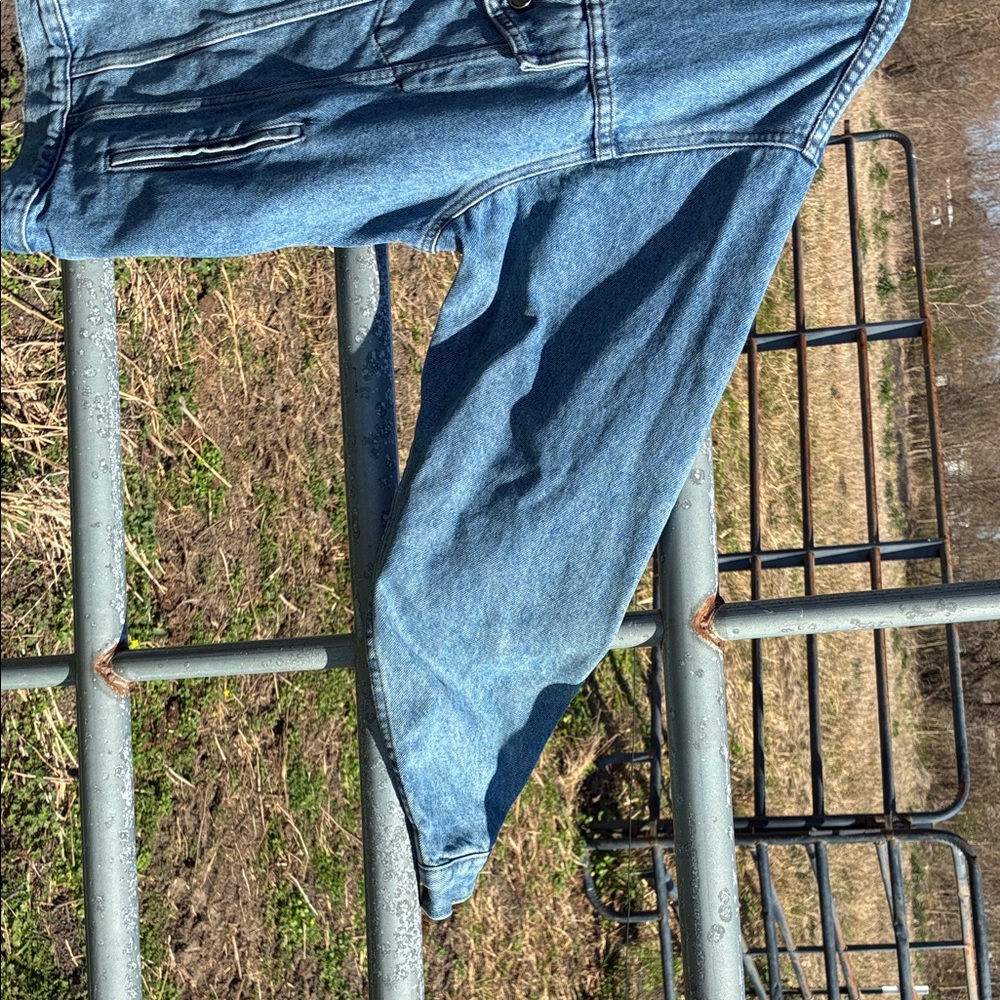 Authentic Harley-Davidson Blue Denim Jacket, Size M with pin included - Picture 10 of 14